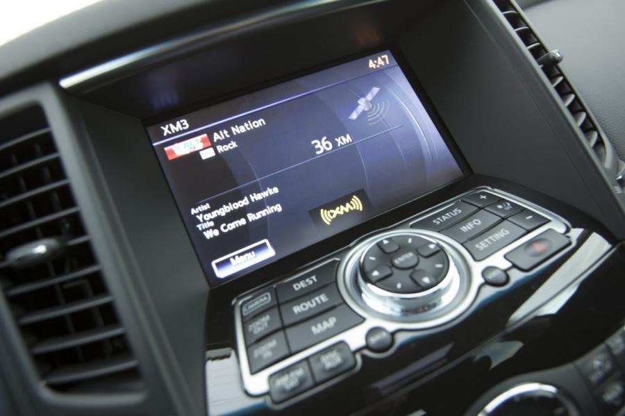  Infiniti FX37 2013 года  (фото 17 из 28)